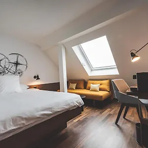 Hotel Bernina, Ženeva